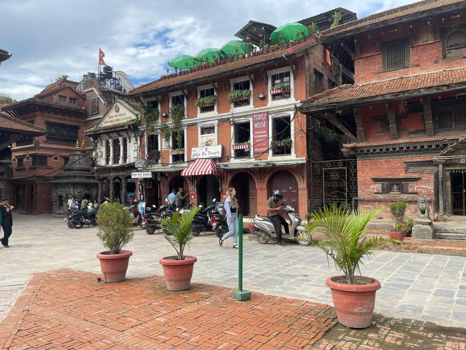 Hotel Patan Square - 2 Km From Patan Durbar Square Esterno foto